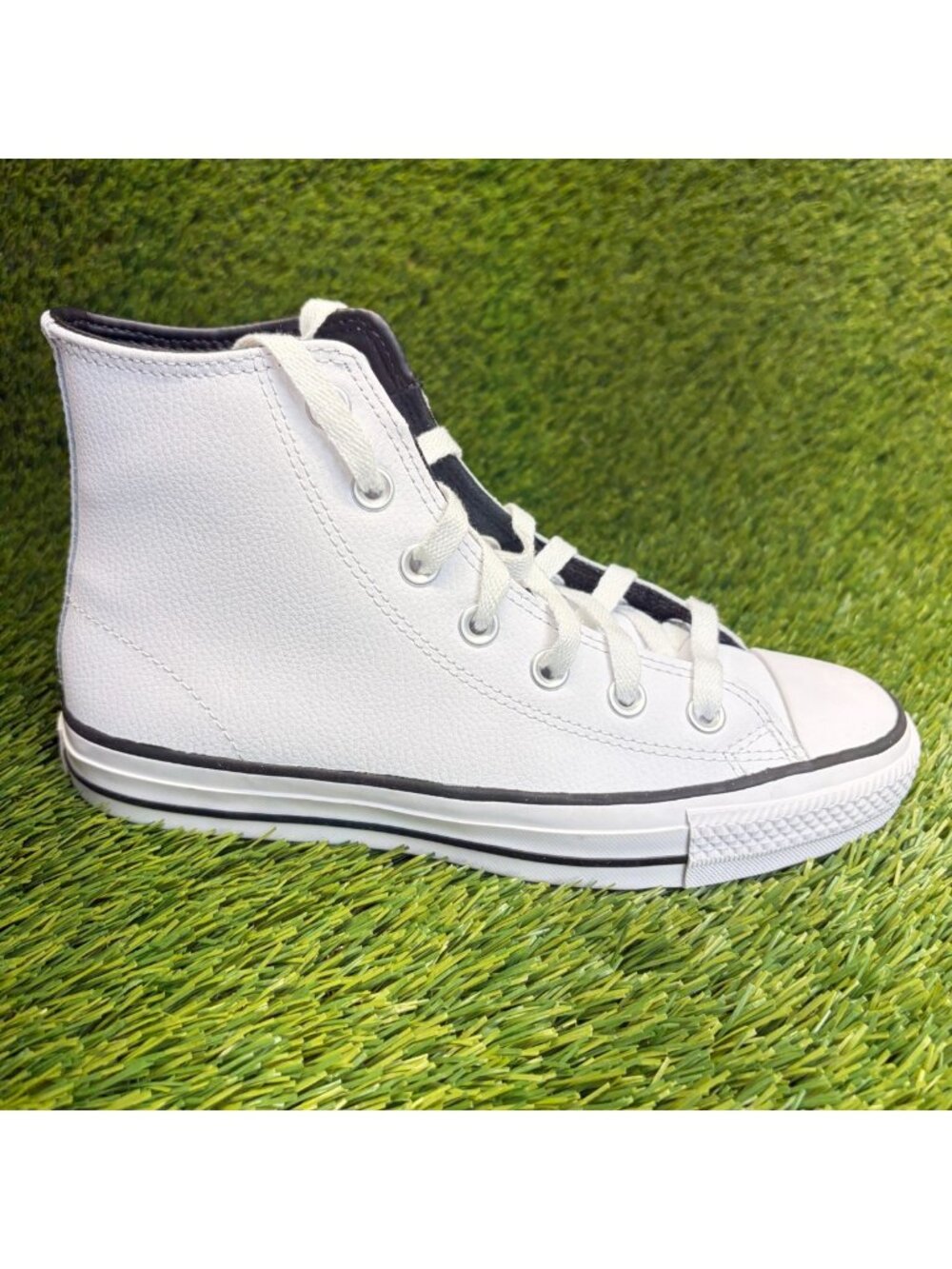 Converse Chuck Taylor All Star Pro Womens Size 6.5 White Athletic Shoes Sneakers